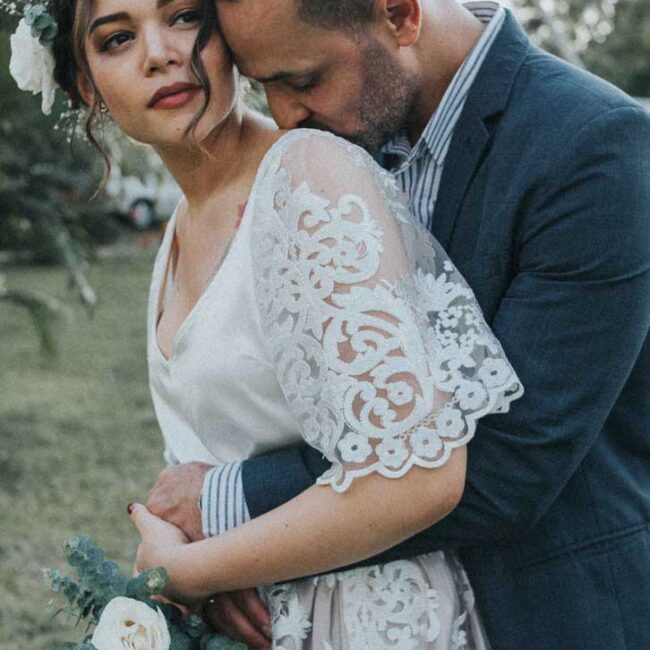 Sara y Karlos fotografos de boda profesionales en Cali Colombia. Cubrimos boda en todo Colombia y México, bodas simbólicas, Haciendas Las Vegas Cali, Bodas campestres, bodas campestres Cali, Bodas campestres Colombia, Ceremonia simbólica,