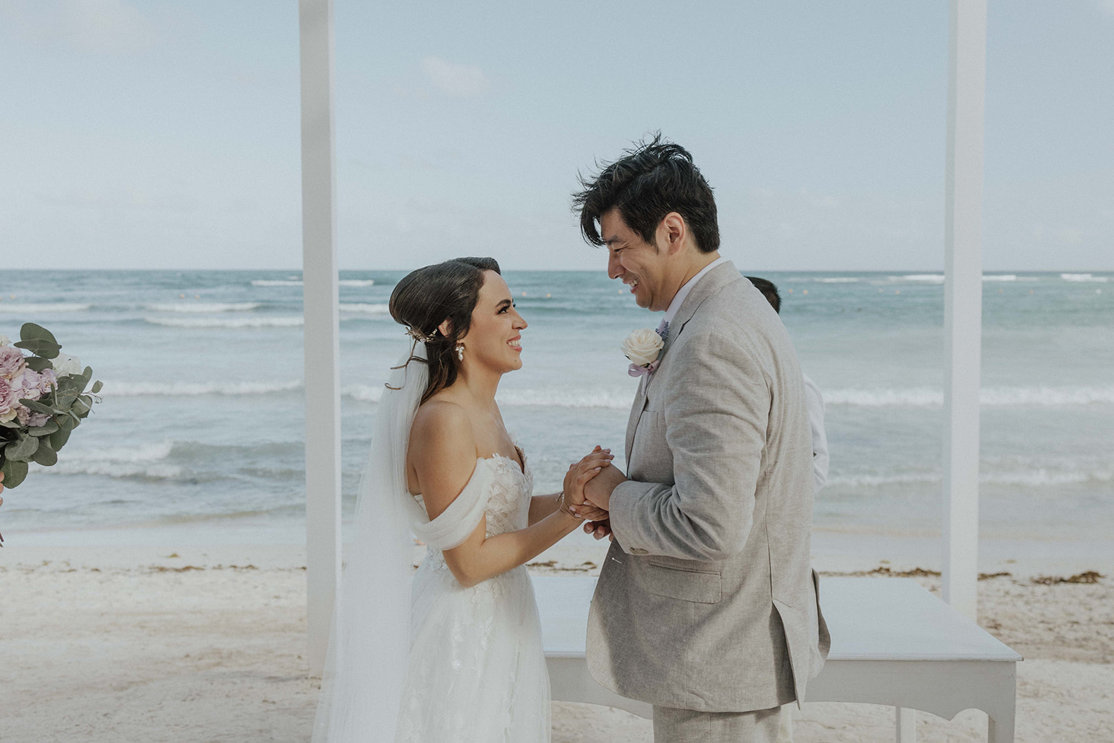 Ceremonia de boda frente al mar en Grand Palladium Riviera Maya, fotografo profesional