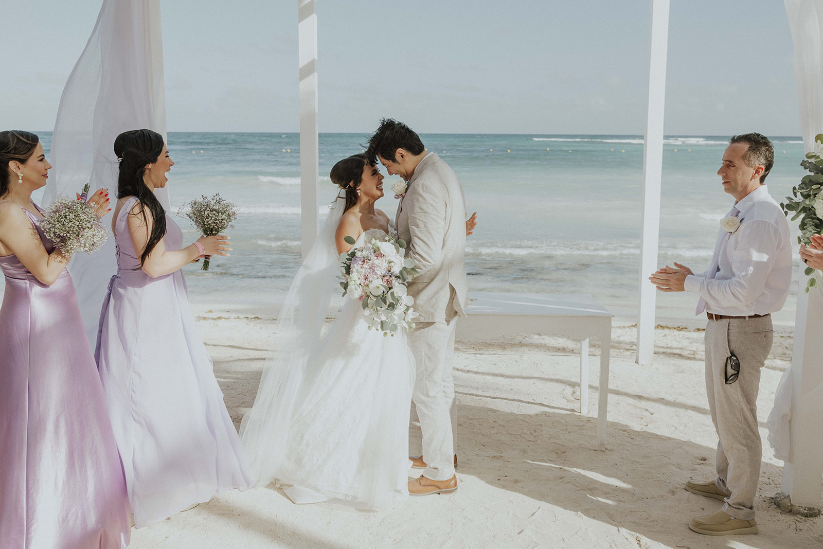 Ceremonia de boda frente al mar en Grand Palladium Riviera Maya, fotografo profesional